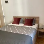 Twix Rooms